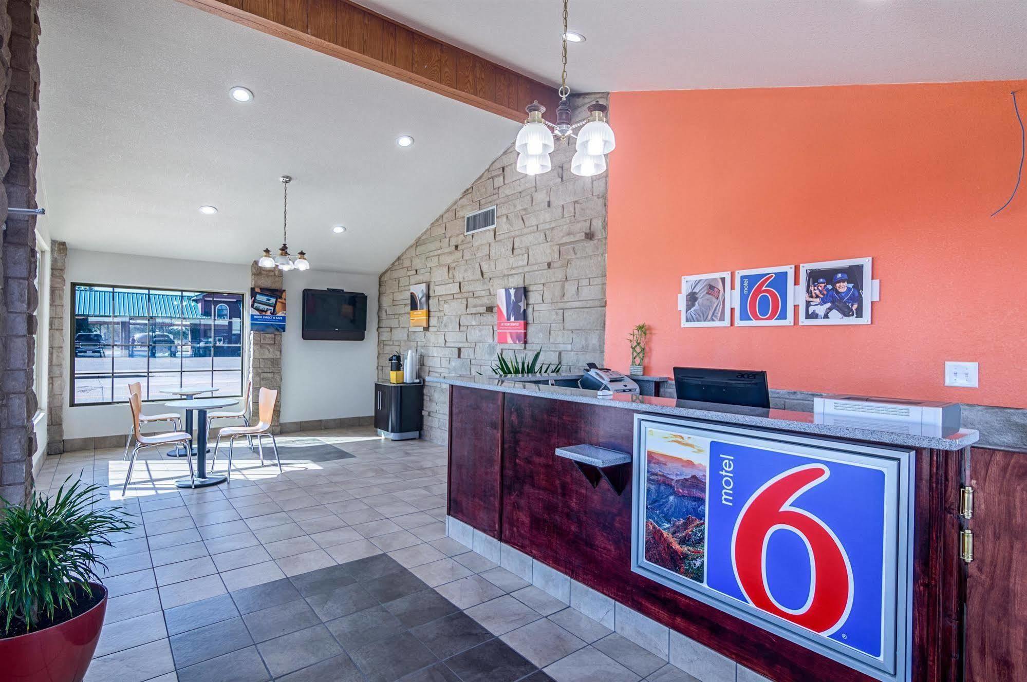 Motel 6-Childress, Tx Bagian luar foto
